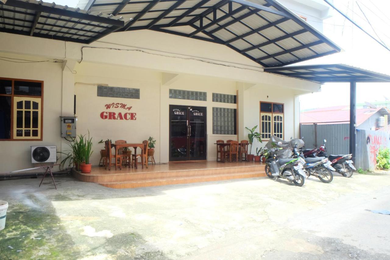 Wisma Grace Ambon Exterior foto